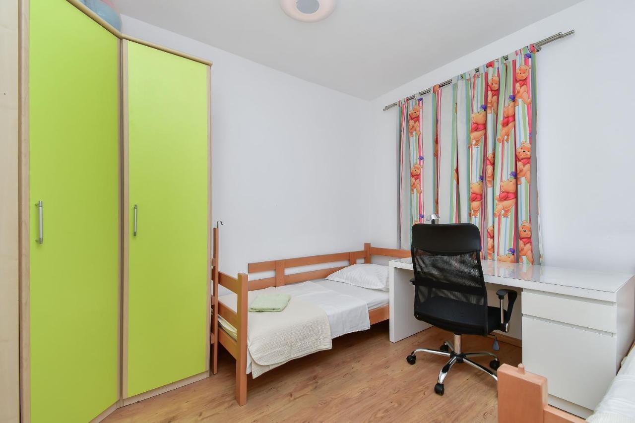 Apartment Ela Omis Exterior photo