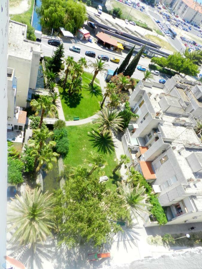 Apartment Ela Omis Exterior photo